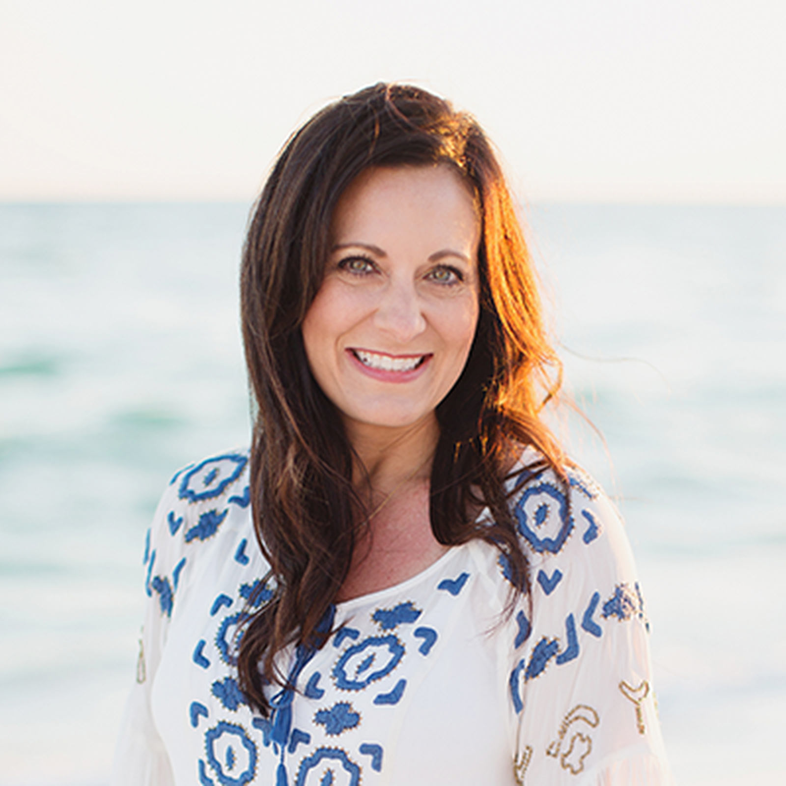 lysa terkeurst headshot, P31