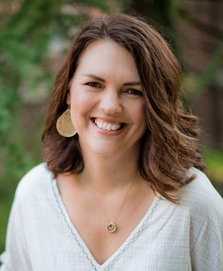 new 2020 headshot of author Sue Schlesman