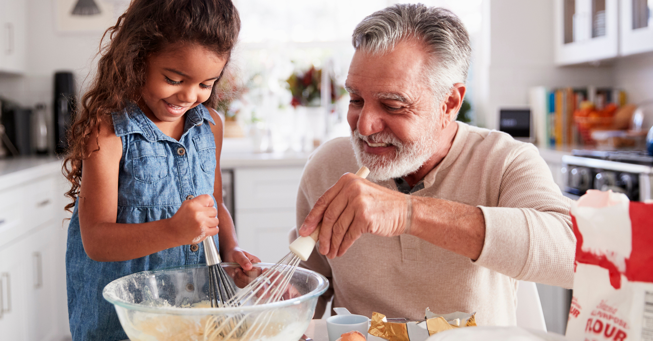 5 maneras de ser un abuelo involucrado sin exagerar