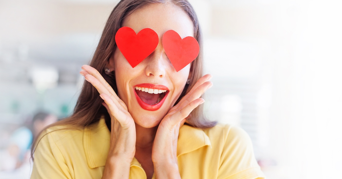woman with heart eyes looking smitten, things the world gets wrong about love