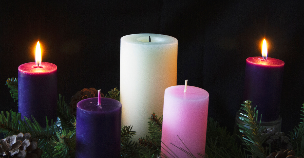 https://media.swncdn.com/via/16252-second-sunday-of-advent-two-purple-candles-li.jpg