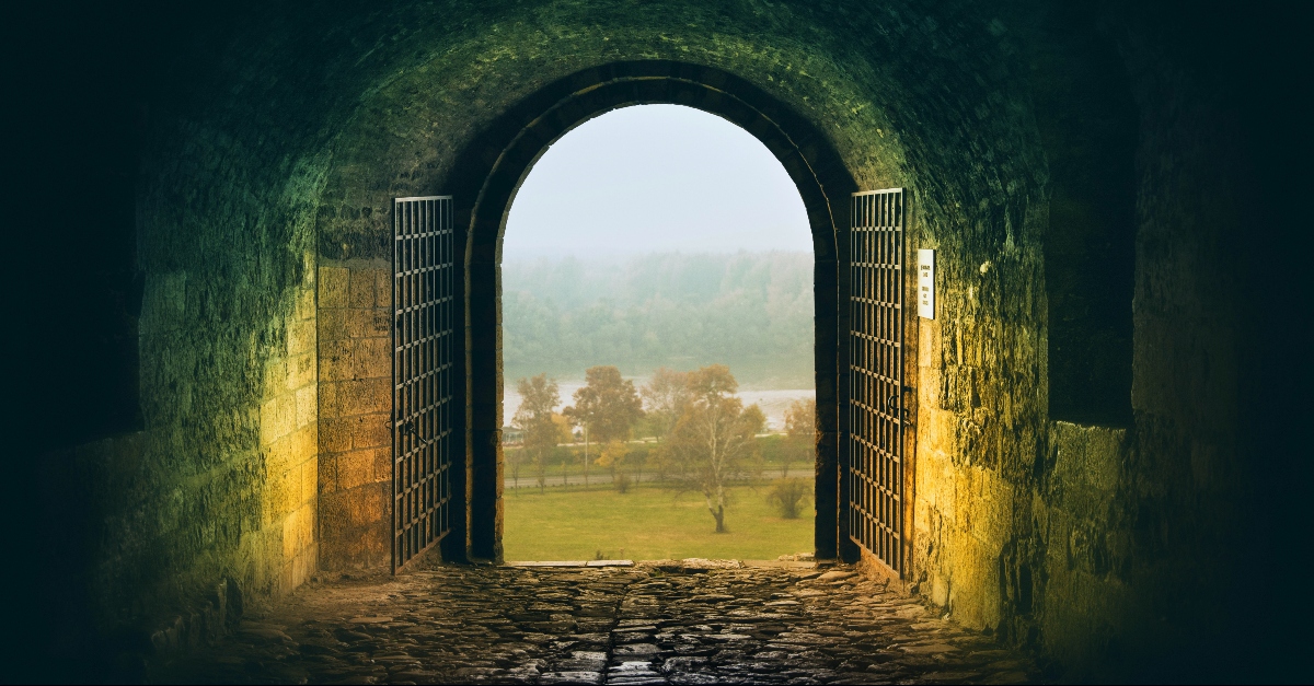 Gated tunnel to the countryside