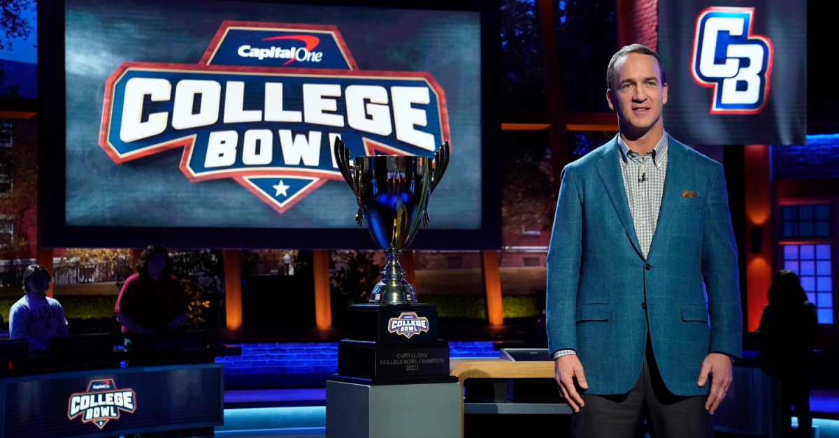 Payton Manning hosting the Capital One College Bowl, Capital One College Bowl