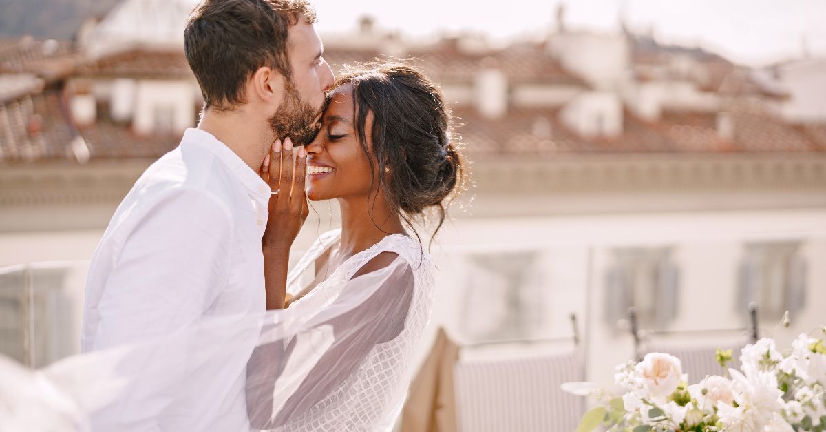 10 Möglichkeiten, Gottes Charakter in Ihrer christlichen Ehe widerzuspiegeln
