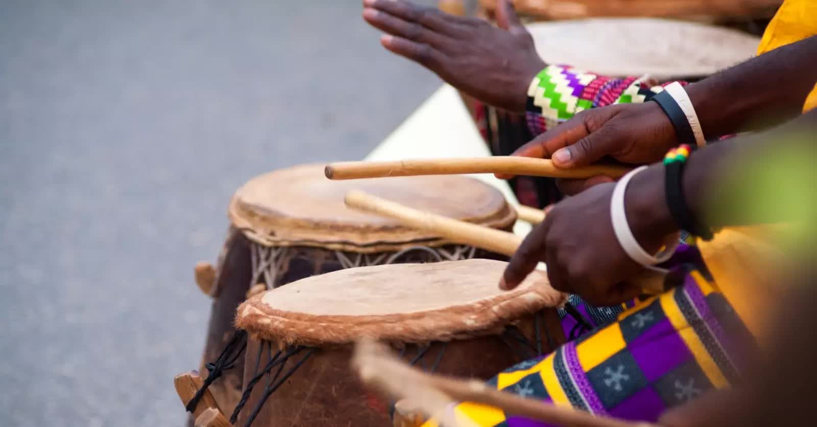 African musicians playing drums