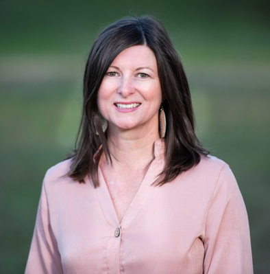 Maggie Cooper, author headshot