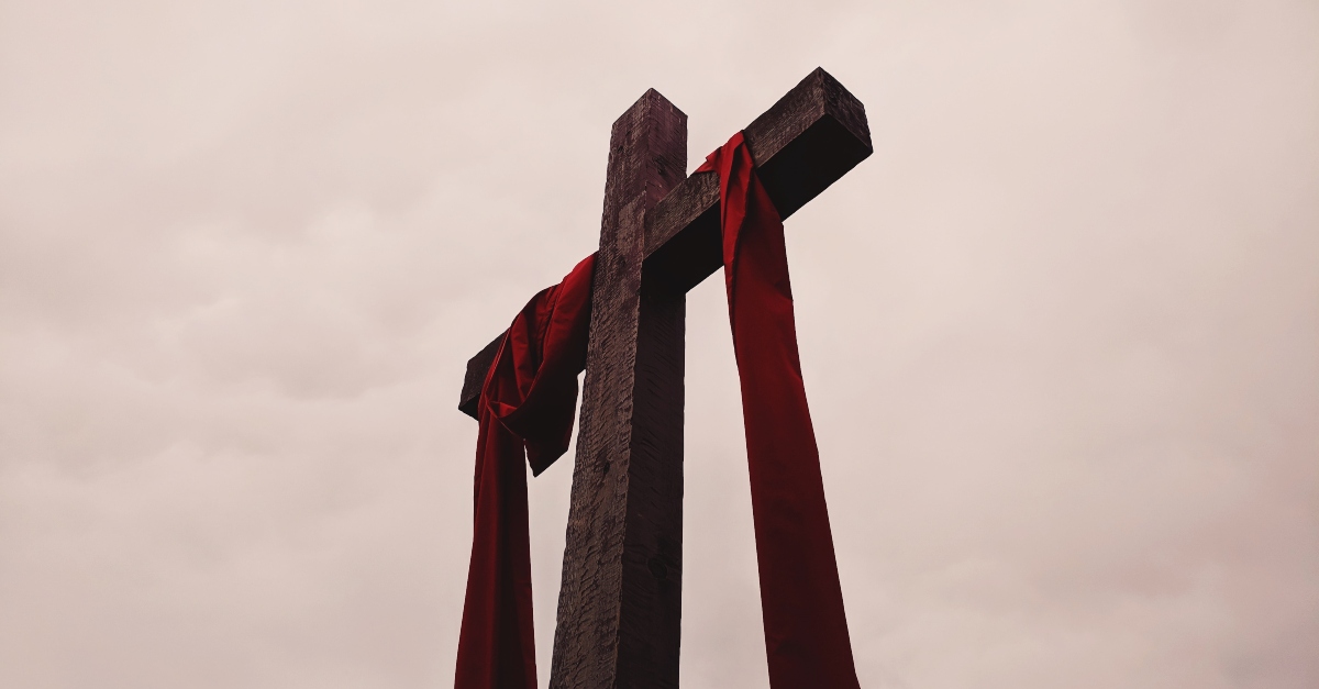 10 Bible Verses about 'Cross' 