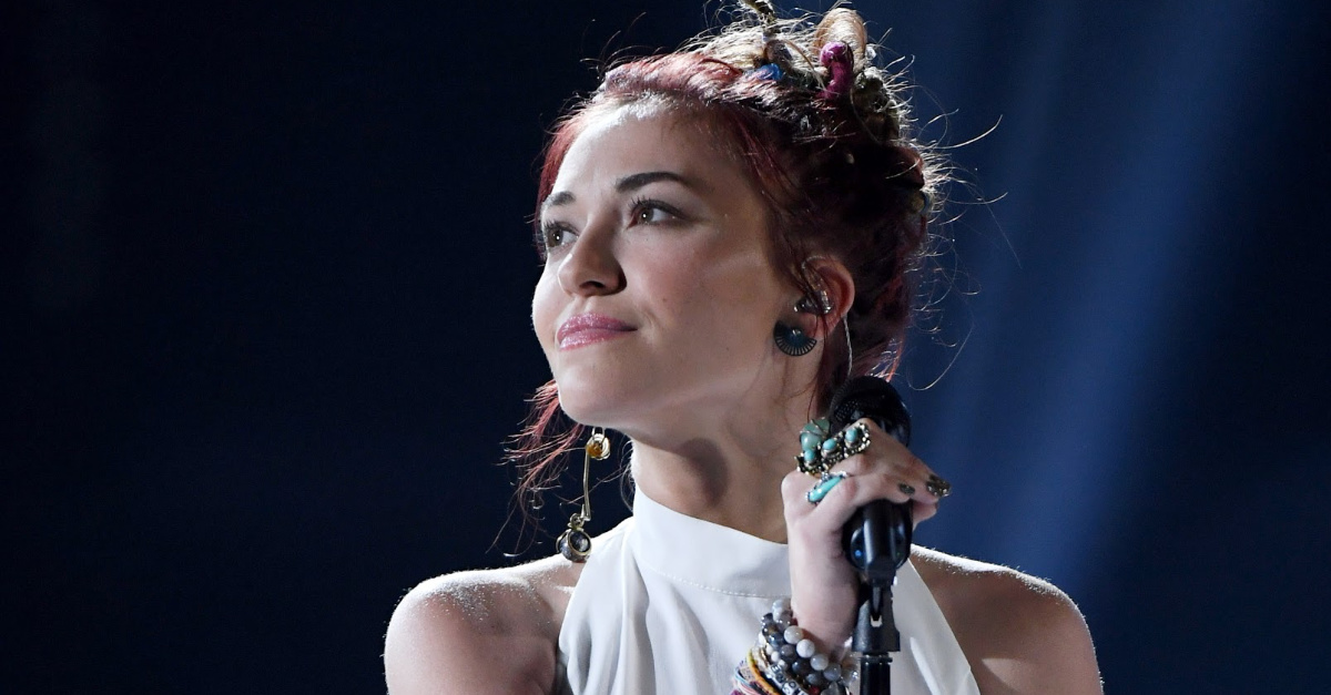 Lauren Daigle Surprises Christian American Idol Contestant during Her Audition thumbnail