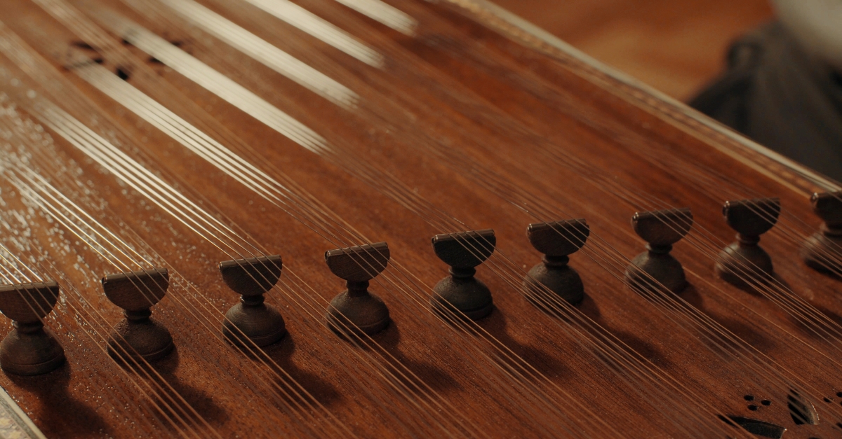 hammered dulcimer