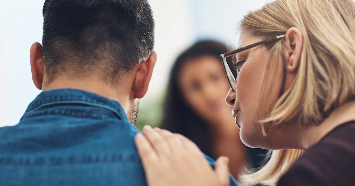 4 maneras sutiles en que tu esposo puede pedir ayuda