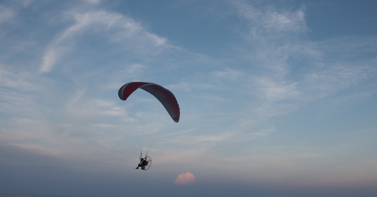 North Carolina Preacher Goes Skydiving to Celebrate 98th Birthday