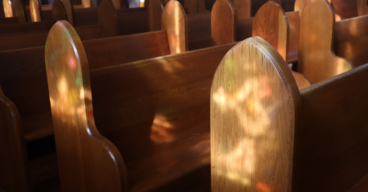 church pews to illustrate what you should know about church of latter-day saints