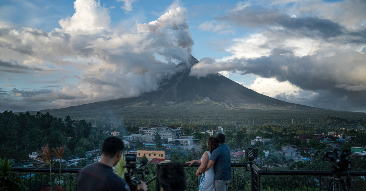 Filipino Officials Warn Gentle Mayon Volcano Eruption Could Turn Violent Amanda Casanova 4119