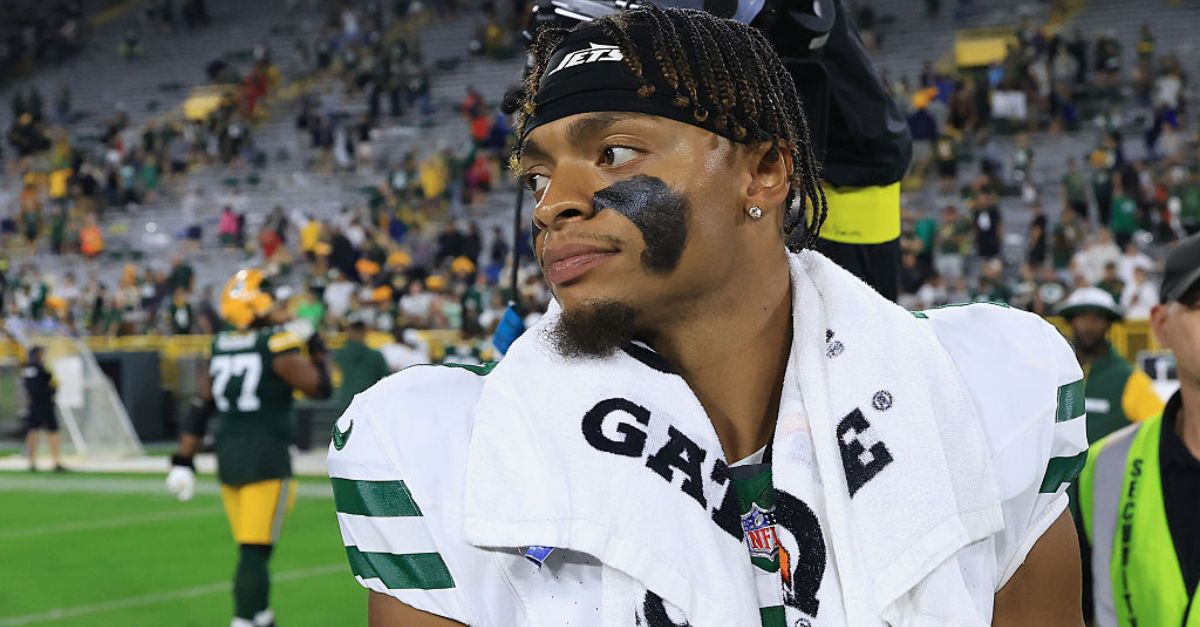 Jets’ Justin Fields...