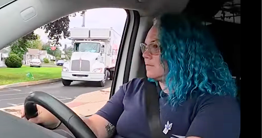 Pennsylvania Mail Carrier Saves Car Crash Victim After Spotting Him On Her Route