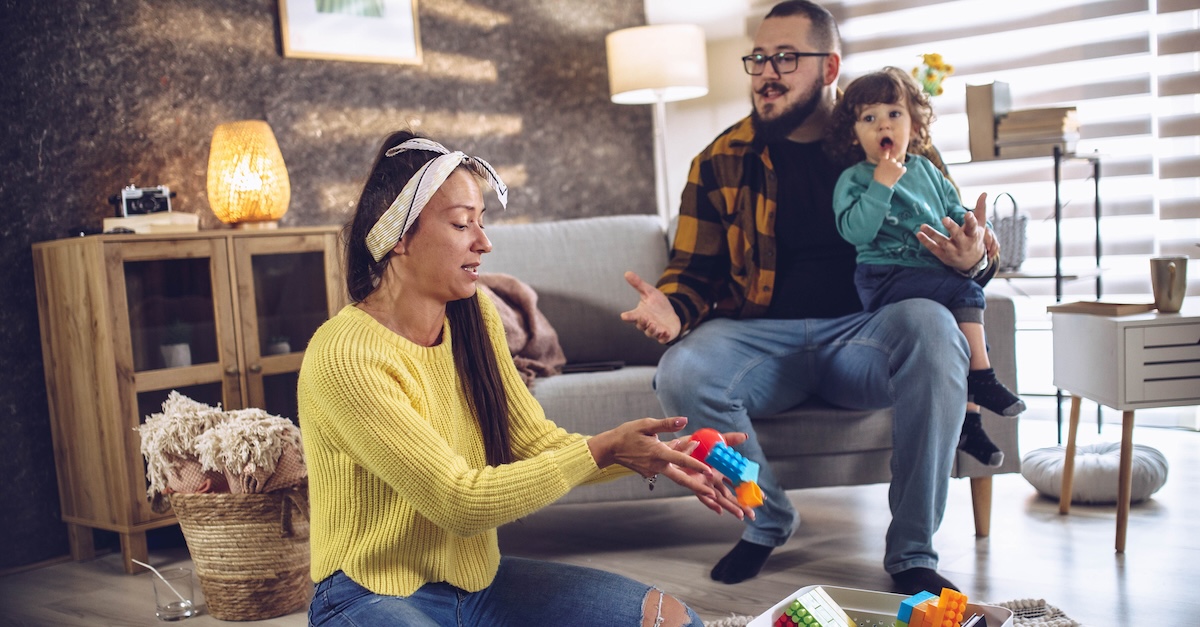 Parents disagreeing arguing fighting in front of child