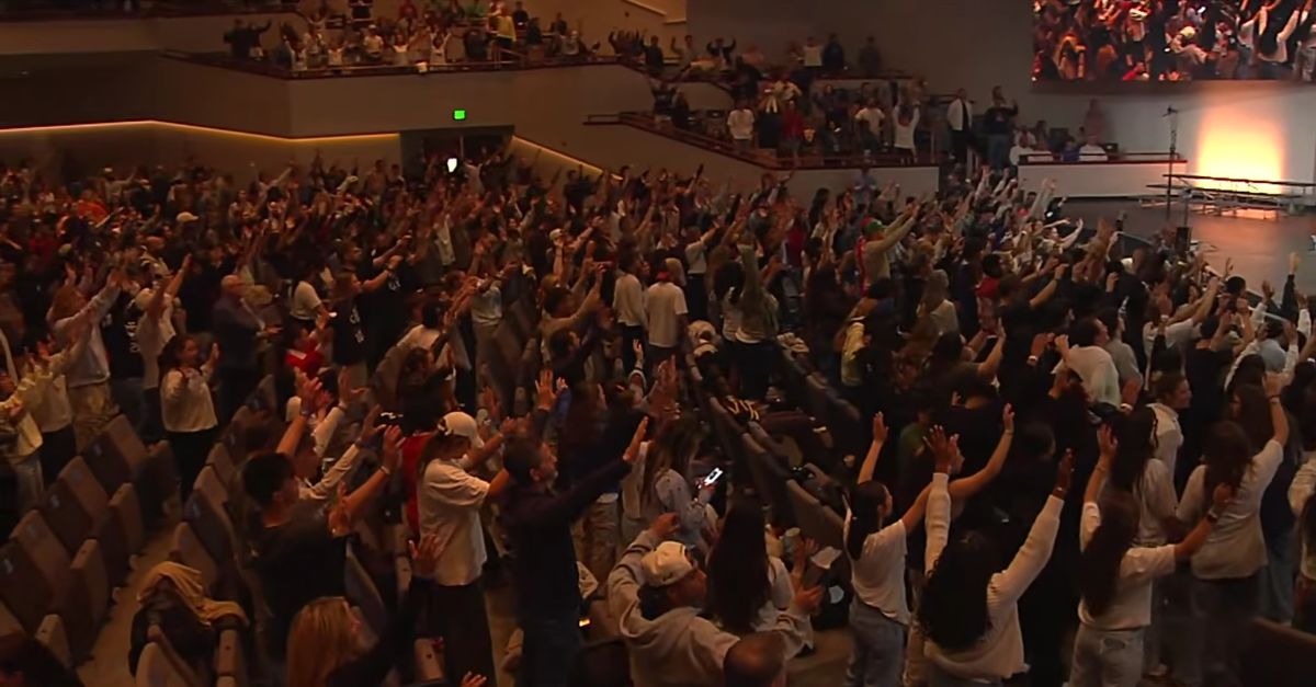 Southeastern University Cancels Classes as Students Worship Round the Clock: ‘God Is Here’