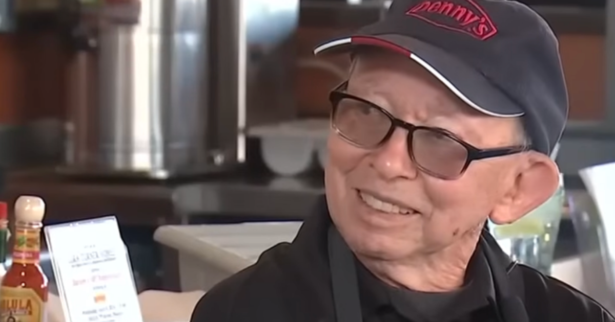 Denny’s Busboy Serves for 48 Years—Then Is Honored with a Heartwarming Celebration