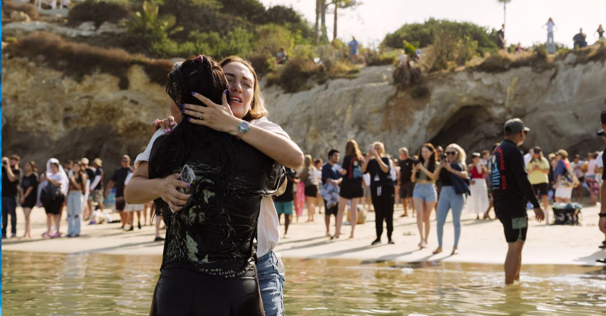 800 Baptized at Historic Pirate's Cover in Powerful Declaration of Faith