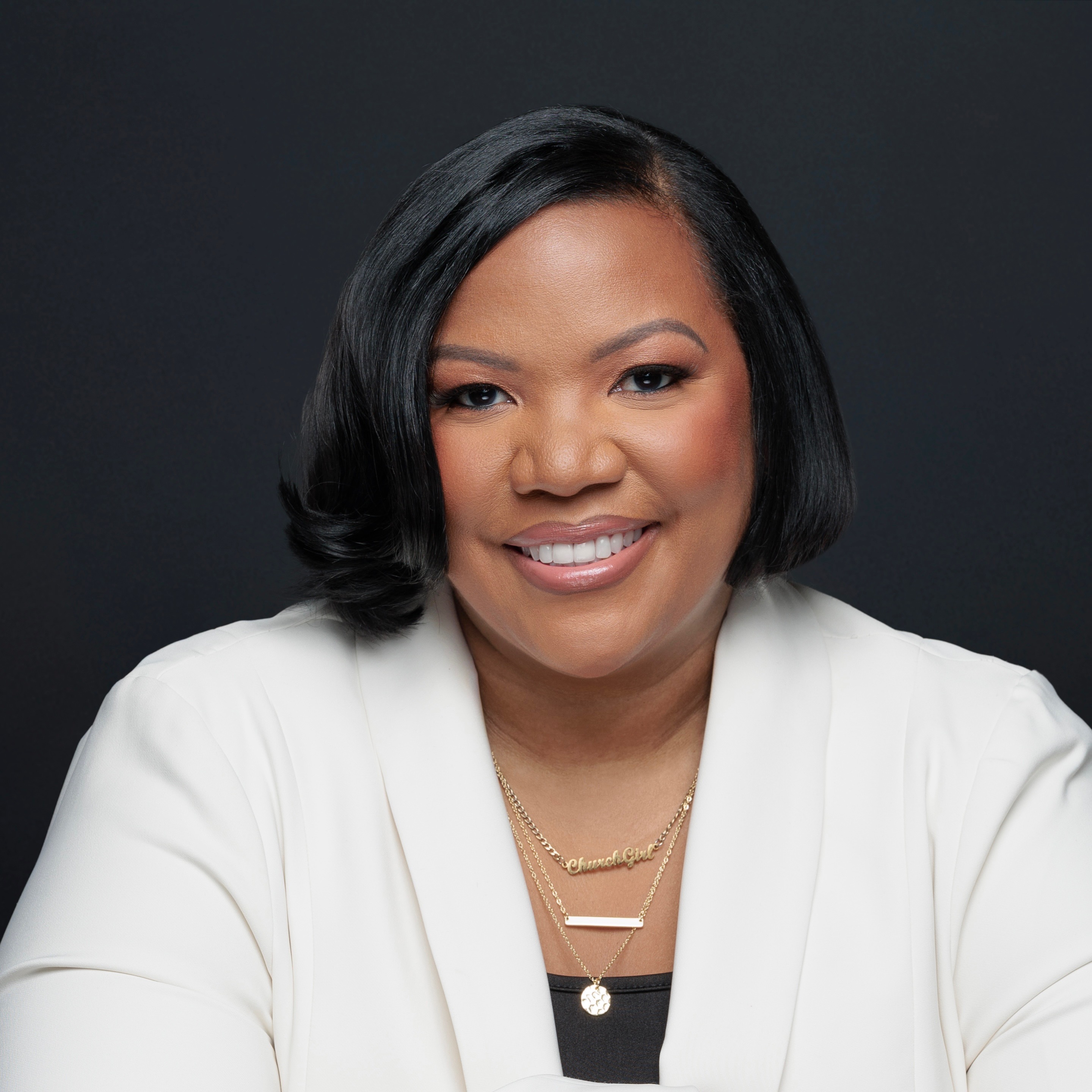 Sarita T Lyons